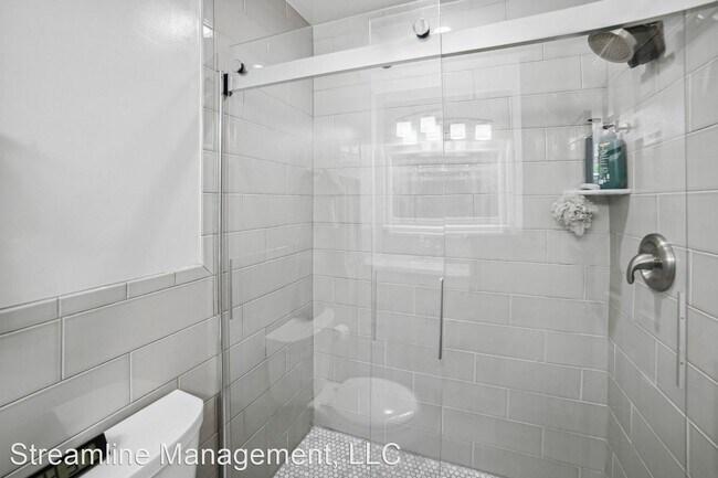 Building Photo - 2 br, 3.5 bath House - 14224 Angelton Terr