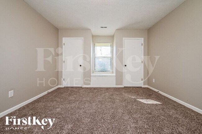 Building Photo - 765 Fieldstone Dr