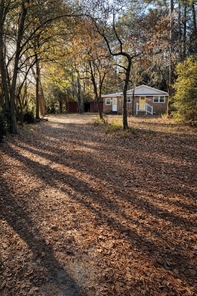 Building Photo - 2155 Goins Dr