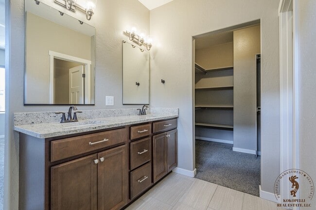 Building Photo - 2465 Apex Ave