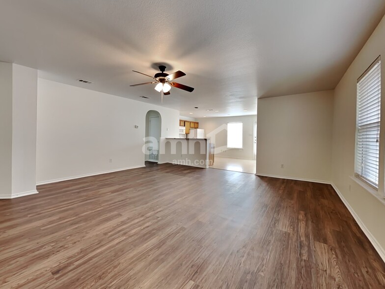 Building Photo - 6732 Friendsway Dr
