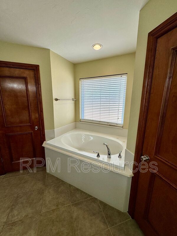 Building Photo - 11917 Wickford Pl