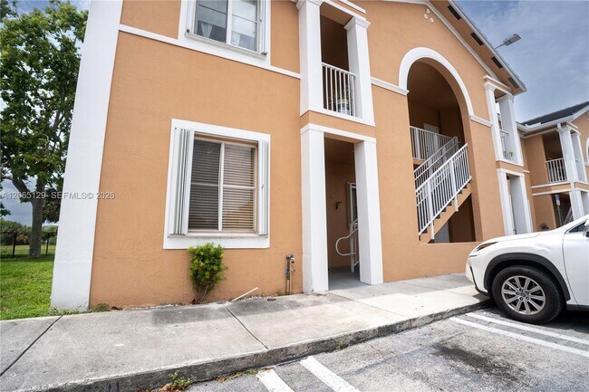 Building Photo - 17600 NW 73rd Ave