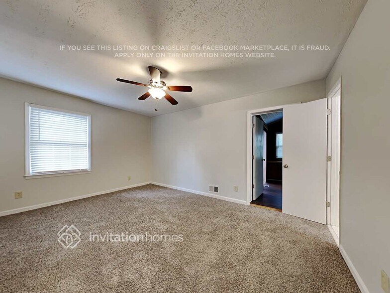 Building Photo - 4515 Lincoln Way SW