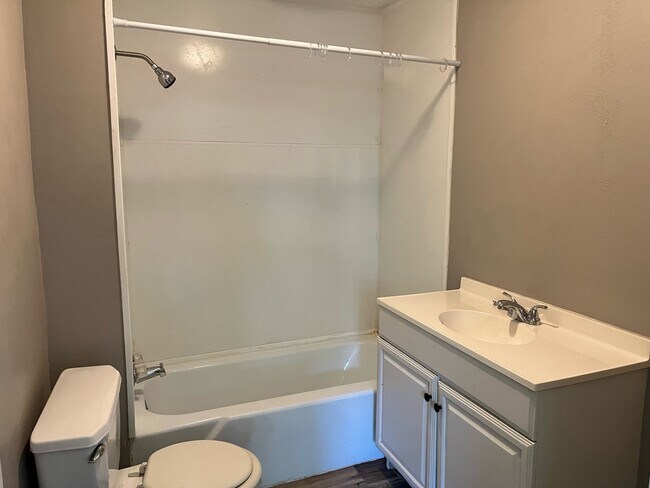 Building Photo - 3222 AR-367