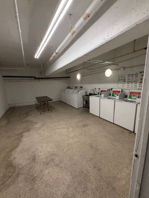 Building Photo - 1255 N HARPER Ave