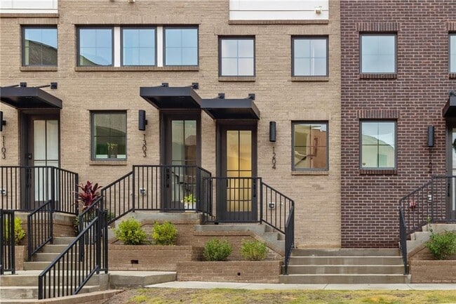 Primary Photo - 201 New St