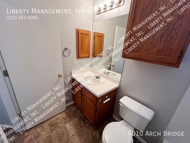 Building Photo - 9010 Arch Bridge