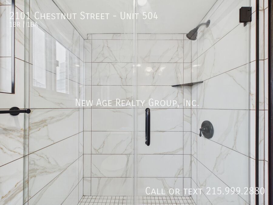 Building Photo - 2101 Chestnut St