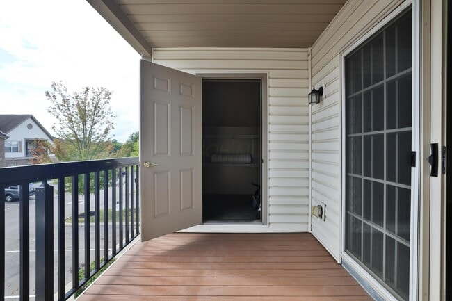 Building Photo - 763 Hidden Springs Dr