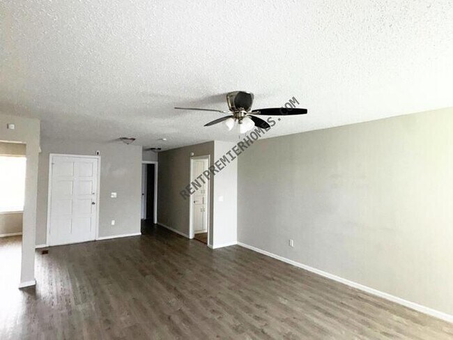 Building Photo - 2228 S Whitbourne Pl