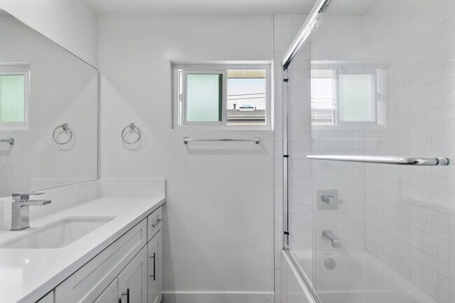 Studio - Pacific Apartment Homes at Ermanita