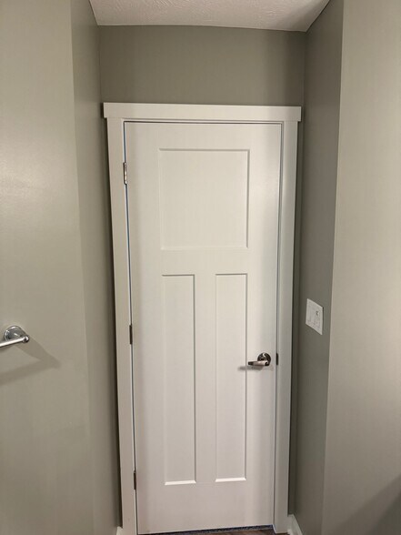 Building Photo - 179 Lockheed Dr