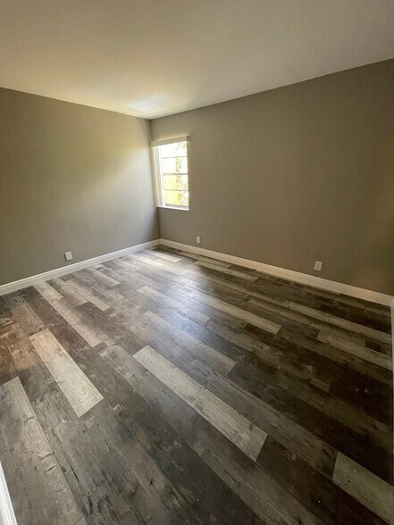 Building Photo - 8911 NW 28th Dr