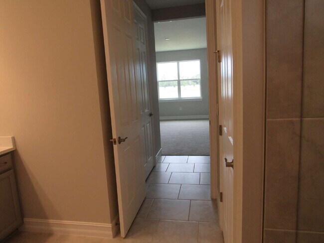 Building Photo - NEWER HOME located in desirable Palencia