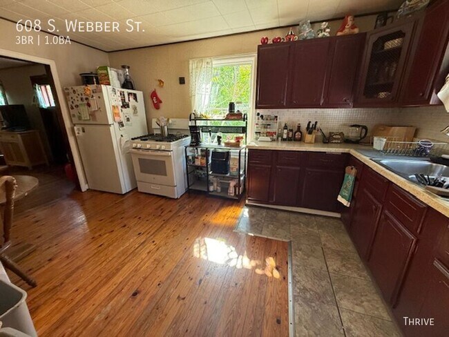 Building Photo - 608 S Webber St