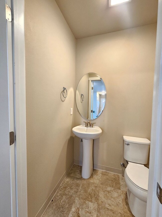 Building Photo - 5207-5207 E Upriver Dr
