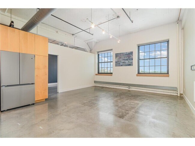 Building Photo - 730 Stinson Blvd NE