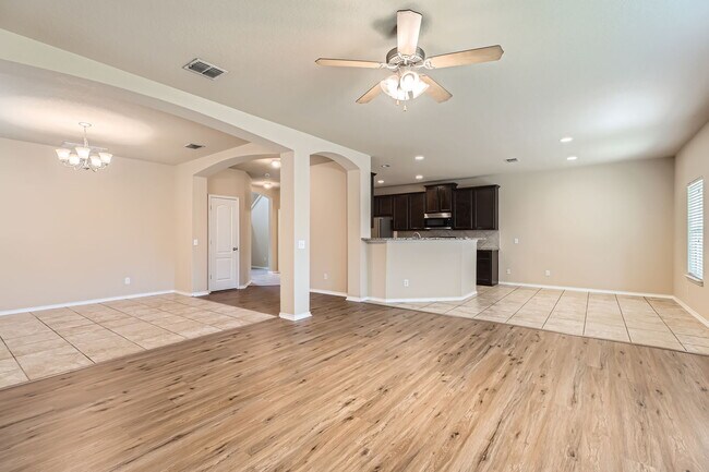 Building Photo - 10427 Ashbury Creek