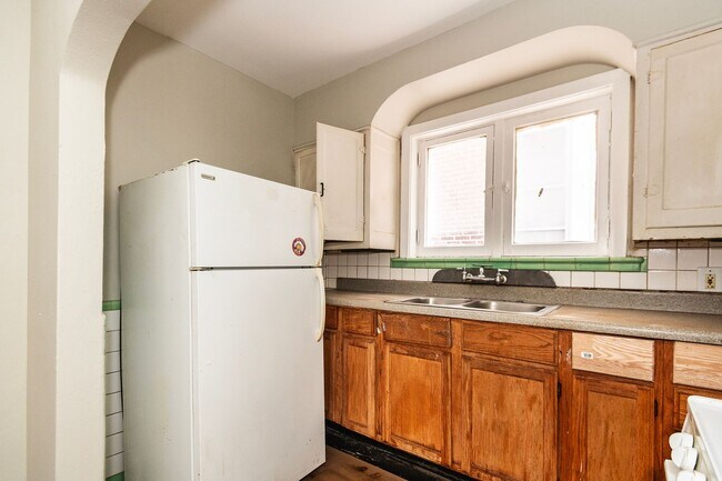 Building Photo - 3943 Keokuk St