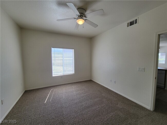 Building Photo - 3822 Ormond Beach St