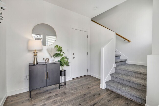 Building Photo - Charming 3 Bed Herriman Home Near Mountain View Village!!