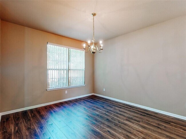 Building Photo - 1600 Silver Spur Cove