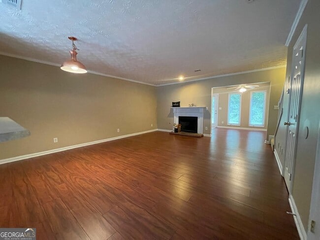 Building Photo - 2962 Stonecrest Ln