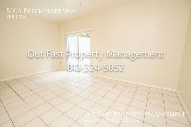 Building Photo - 5004 Beechcraft Way