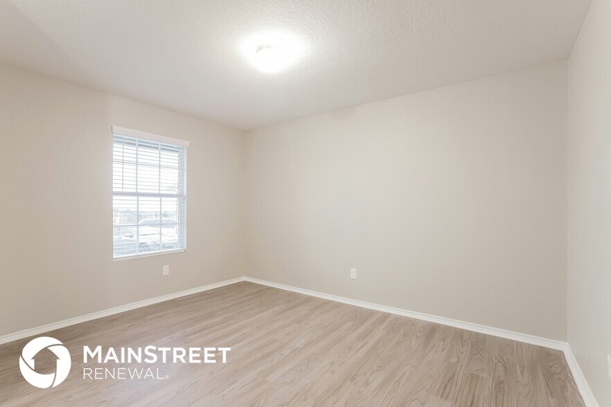Building Photo - 11319 Royal Delta