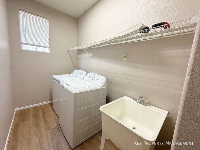 Building Photo - 6255 W Arby Ave