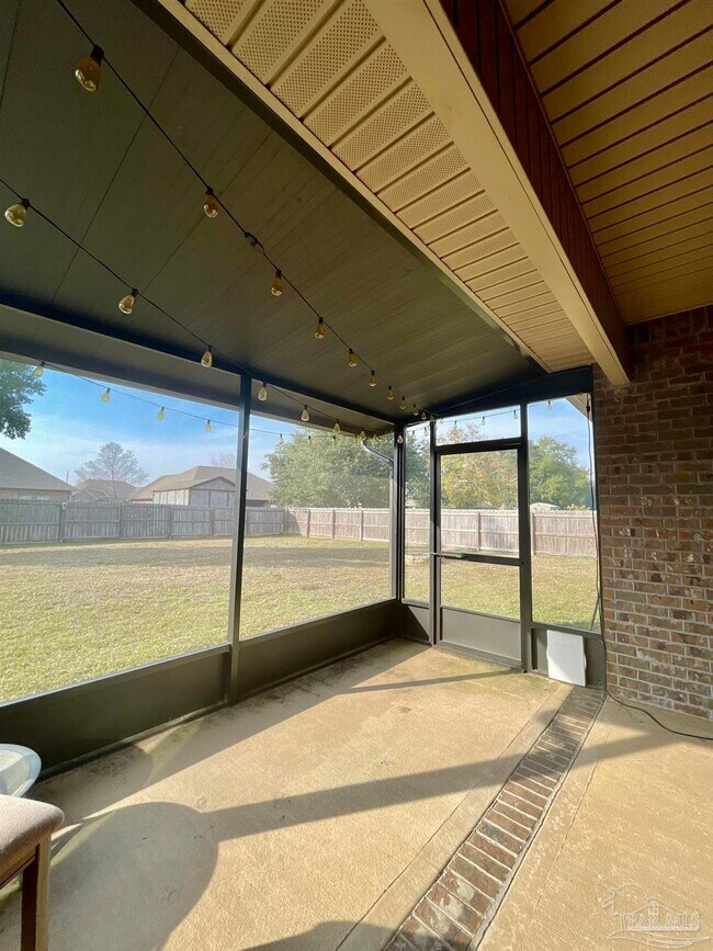 Building Photo - 4632 Dupont Cir