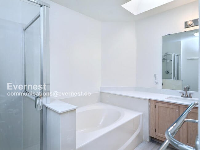 Building Photo - 4123 Fieldstone Dr