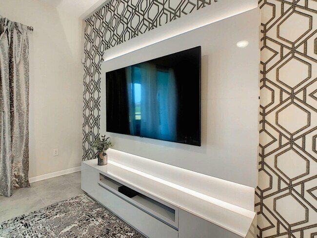 Building Photo - 1520 Oasis Club Blvd