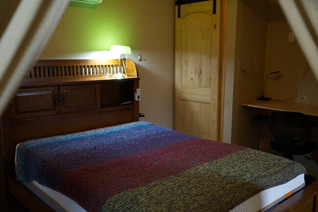 Building Photo - 7009 S I-35 Frontage Rd