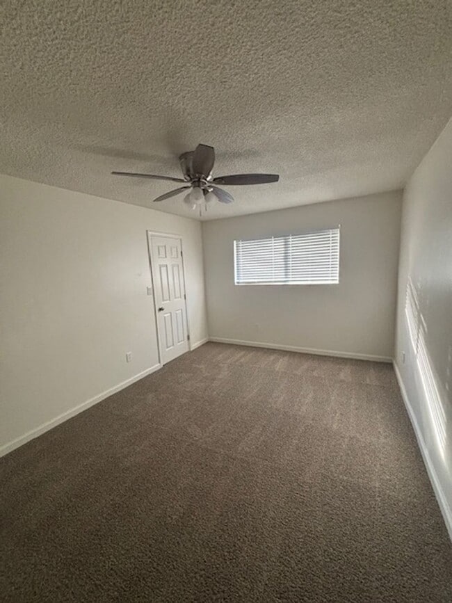 Building Photo - 1017 Nimrod Ct