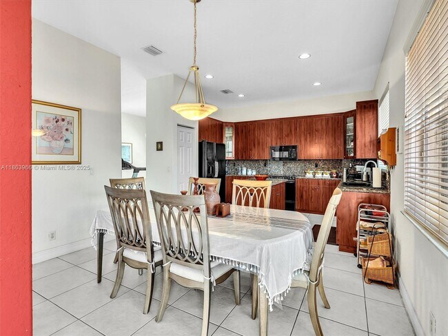 Building Photo - 3844 SW 53rd St