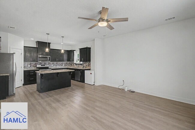 Building Photo - 965 Meloney Dr