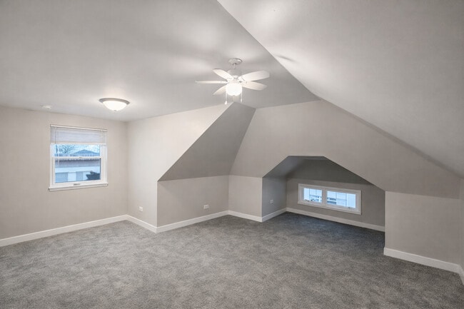 Building Photo - 146 S 9th Ave