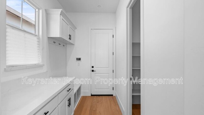 Building Photo - 3840 Fletcher Peak Cir