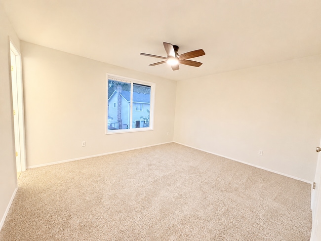 Building Photo - Beautifully Updated 4-Bedroom Home in Woodland, WA – Pet Friendly