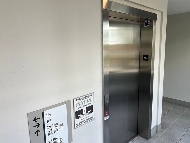 Building Photo - Upscale Living 2 Bed 2 Bath Condo in Anahe...