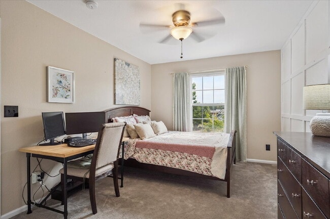 Building Photo - Golf-Course Retreat