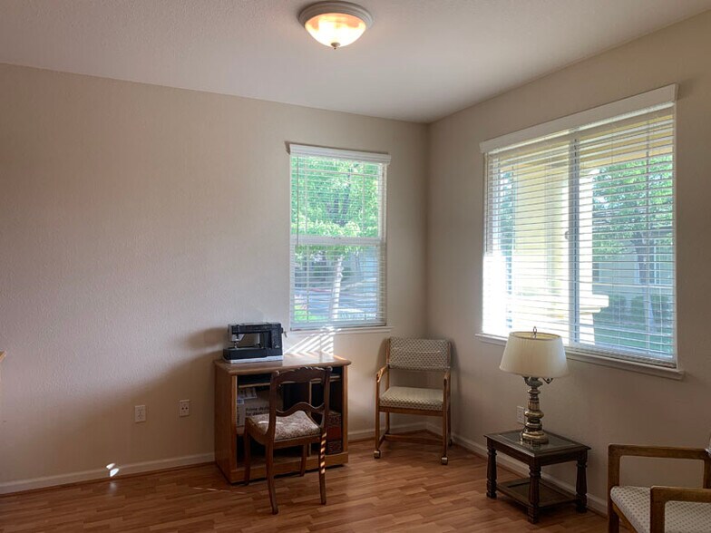 Building Photo - 3363 Eskaton Dr