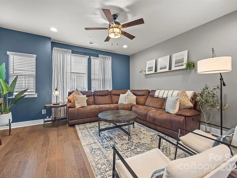 Building Photo - 4127 Bryant Terraces Dr