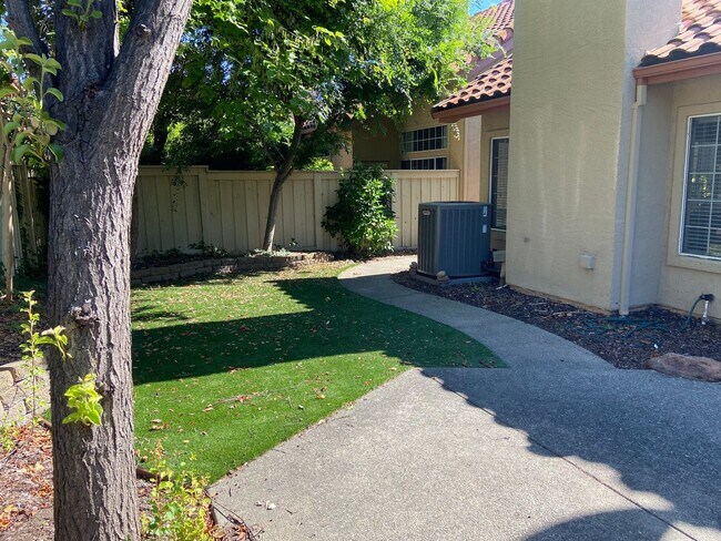 Building Photo - American River Canyon Folsom - 3 Bdrm, 3 Bath in gated community