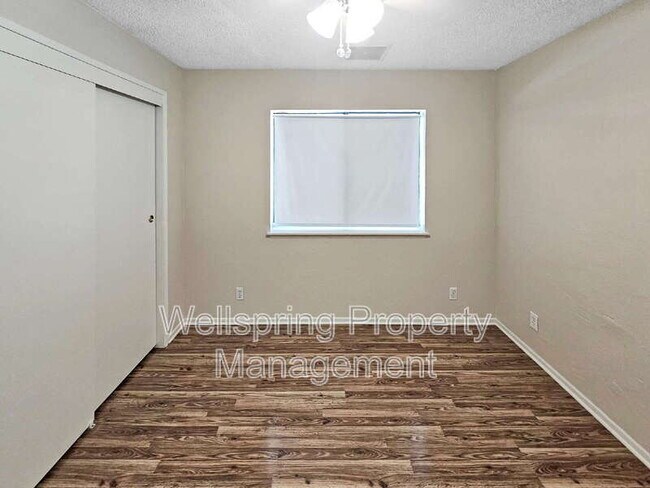 Building Photo - 305 S Richmond Rd