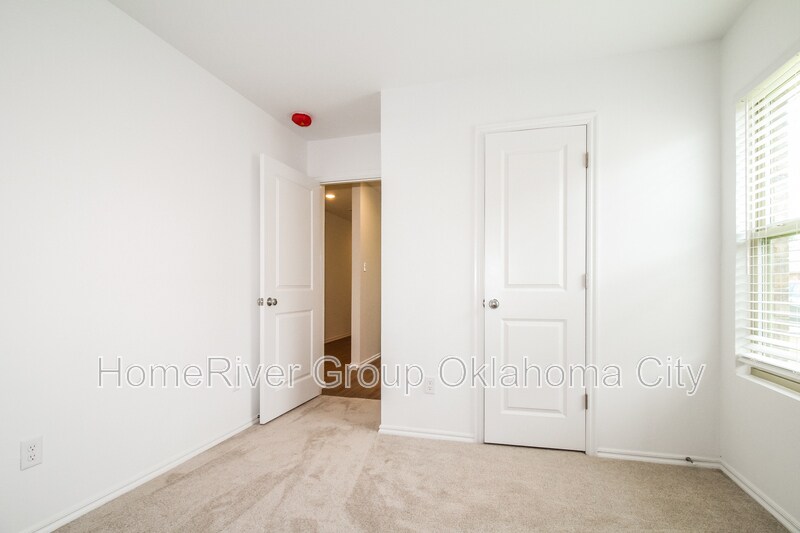 Building Photo - 3740 Palmetto Blf Dr