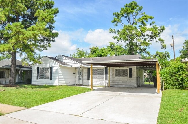 Primary Photo - 6610 Tierwester St