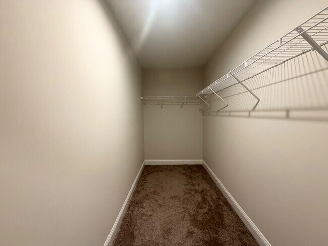 Building Photo - Move In Ready Home in Malind Bluff!